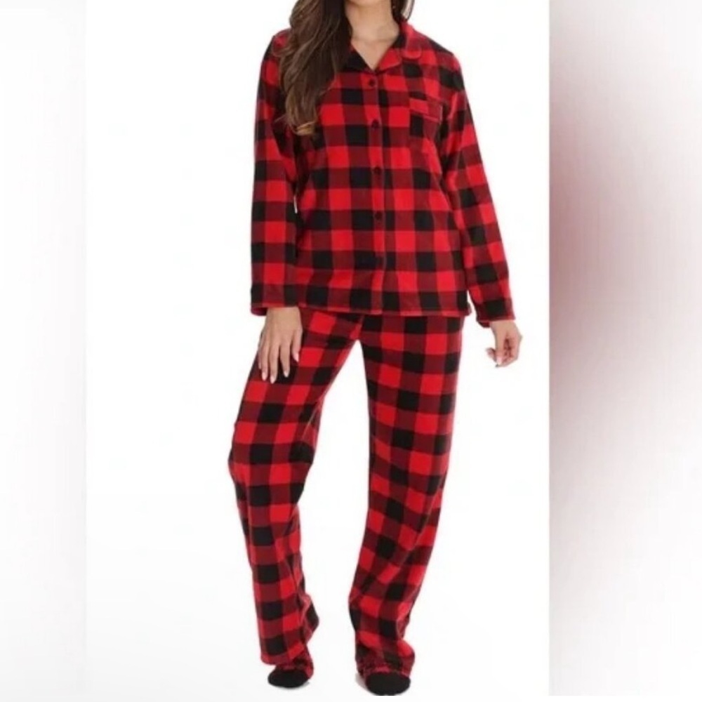 Wondershop Women’s Buffalo Plaid Matching Pajama Set
